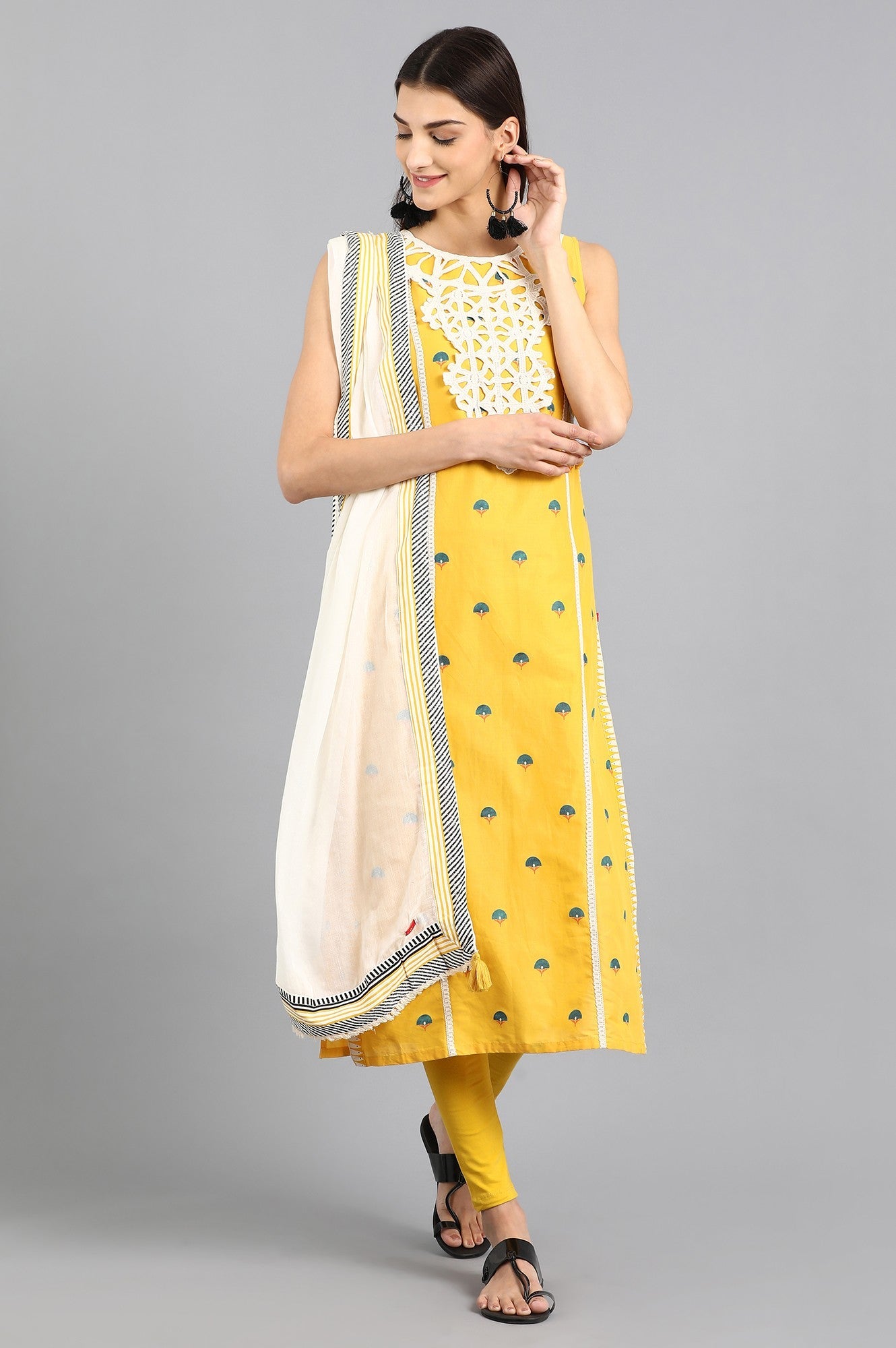 Yellow Round Neck Printed kurta