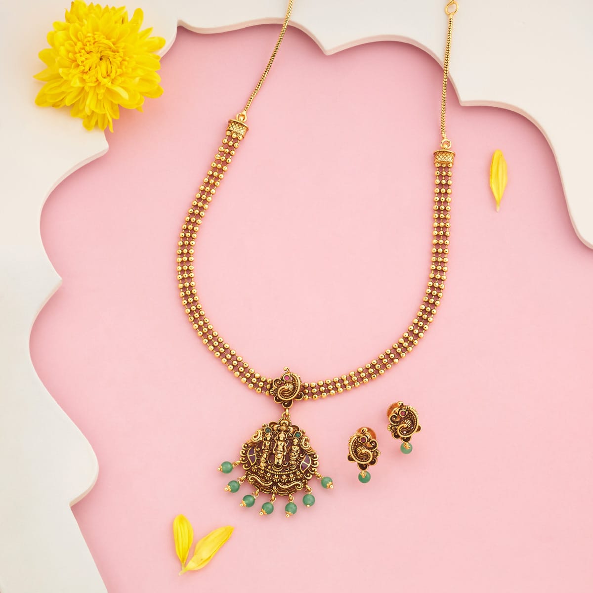 Antique Necklace 197565