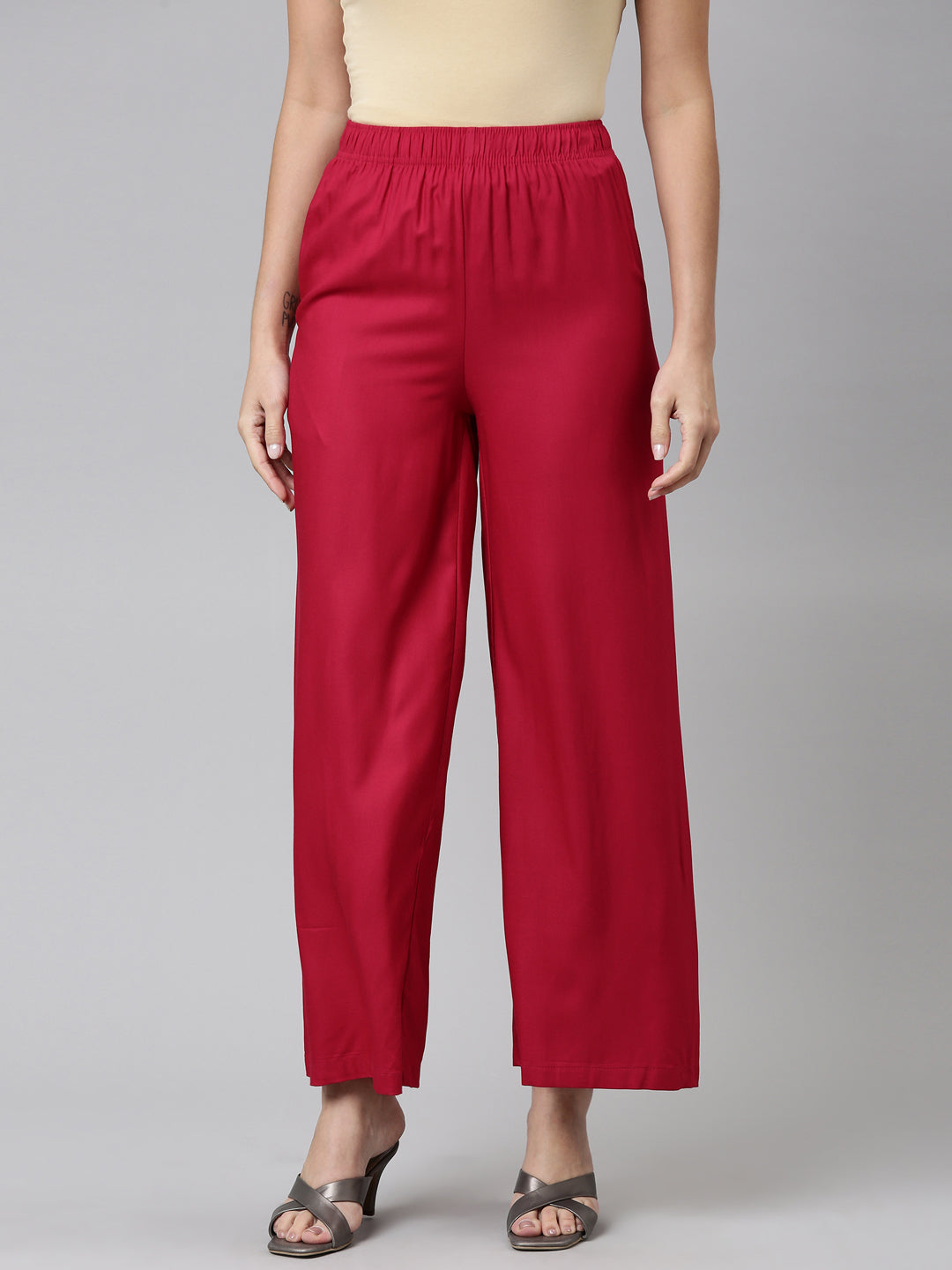 Women Solid Fuchsia Woven Viscose Mid Rise Basic Palazzos