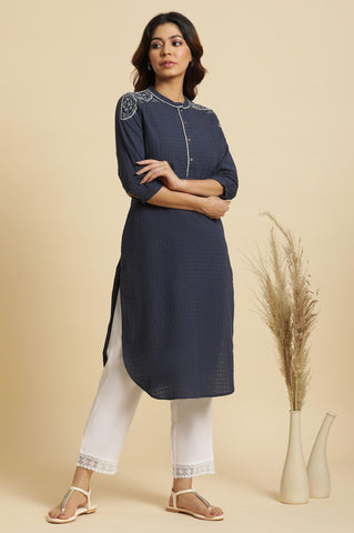 Blue Straight Kurta With Thread Embroidery