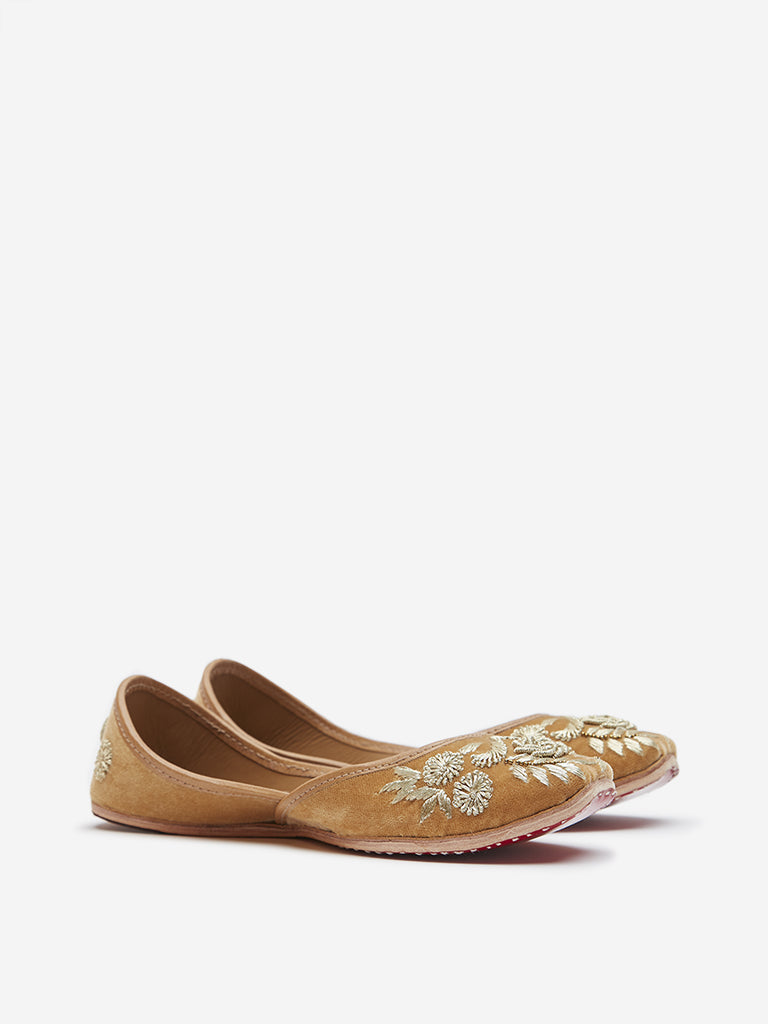 LUNA BLU Mustard Zari Embroidered Juttis