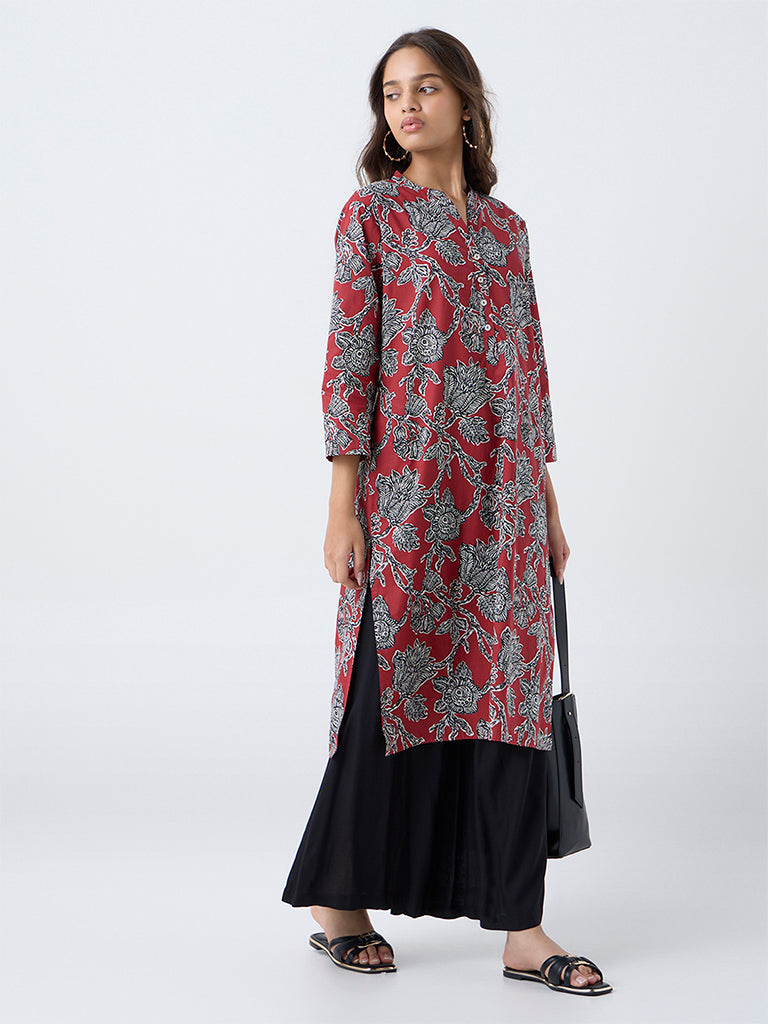 Utsa Maroon Floral Printed Cotton Straight Kurta
