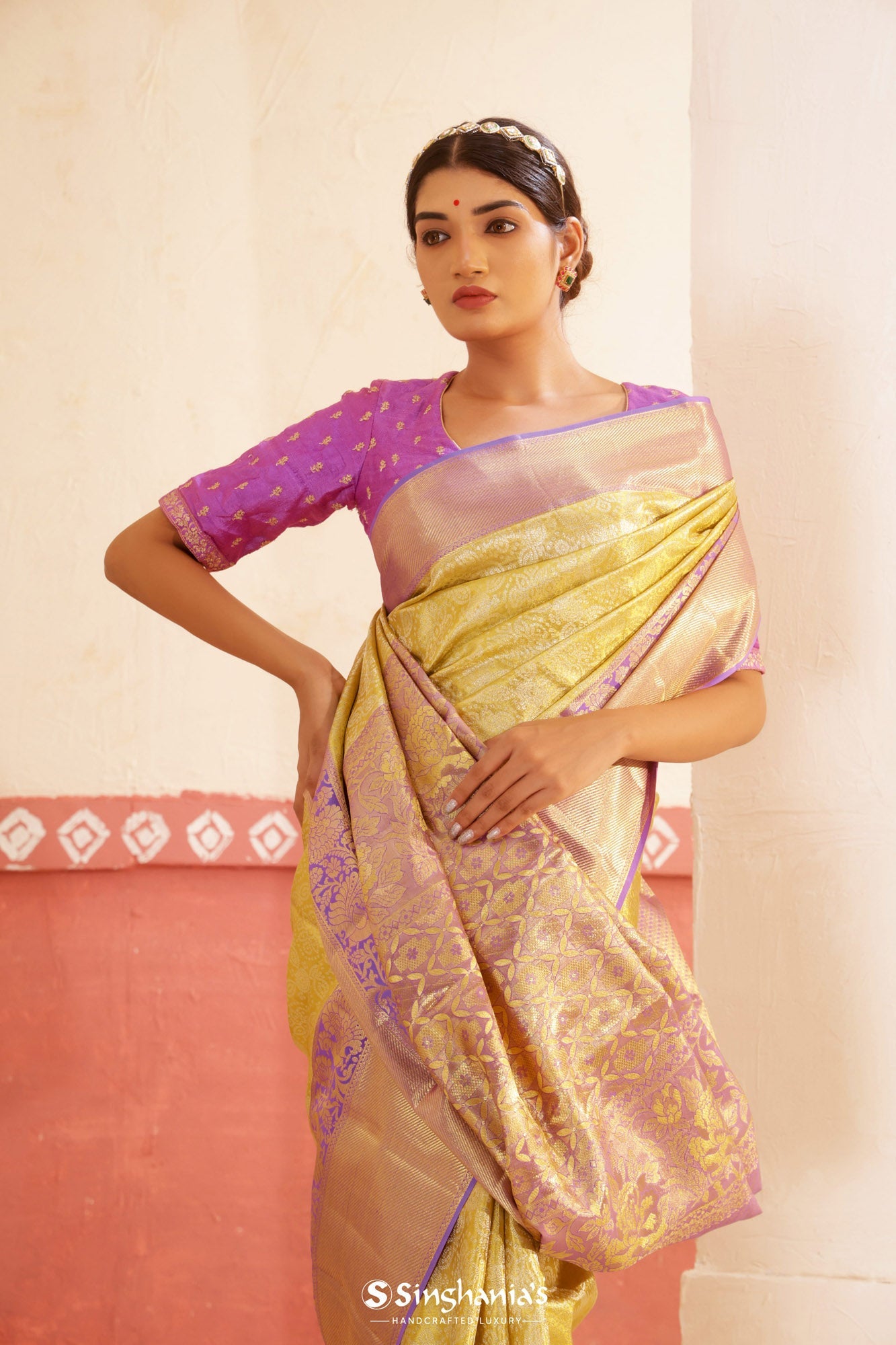 Aspen Gold Kanjivaram Silk Saree With Floral Design