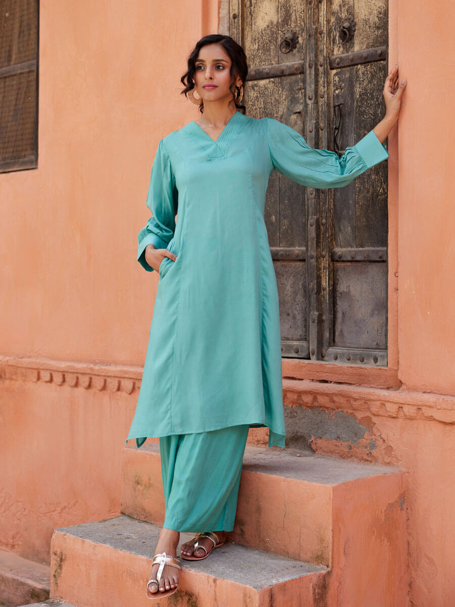 Bani Modal Kurta