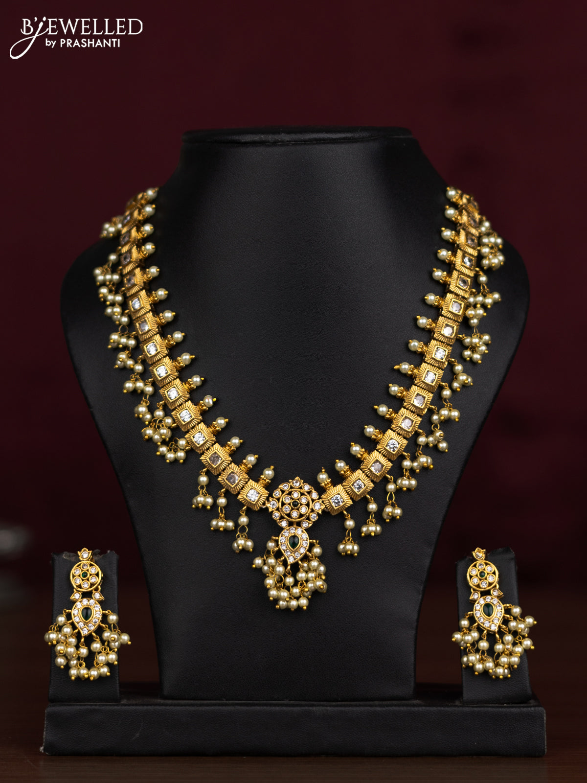 Antique guttapusalu necklace with emerald & cz stones and pearl hangings