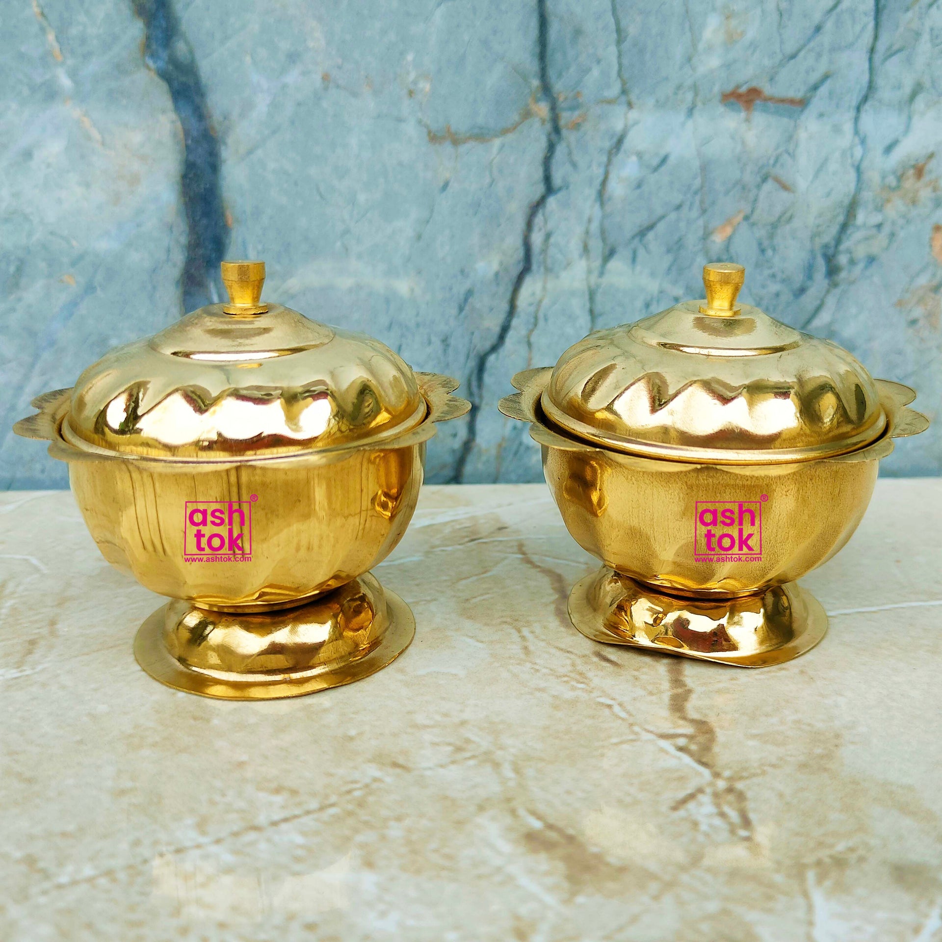 Sindoor Box Brass, KumKum Box, Sindoor ki dabbi