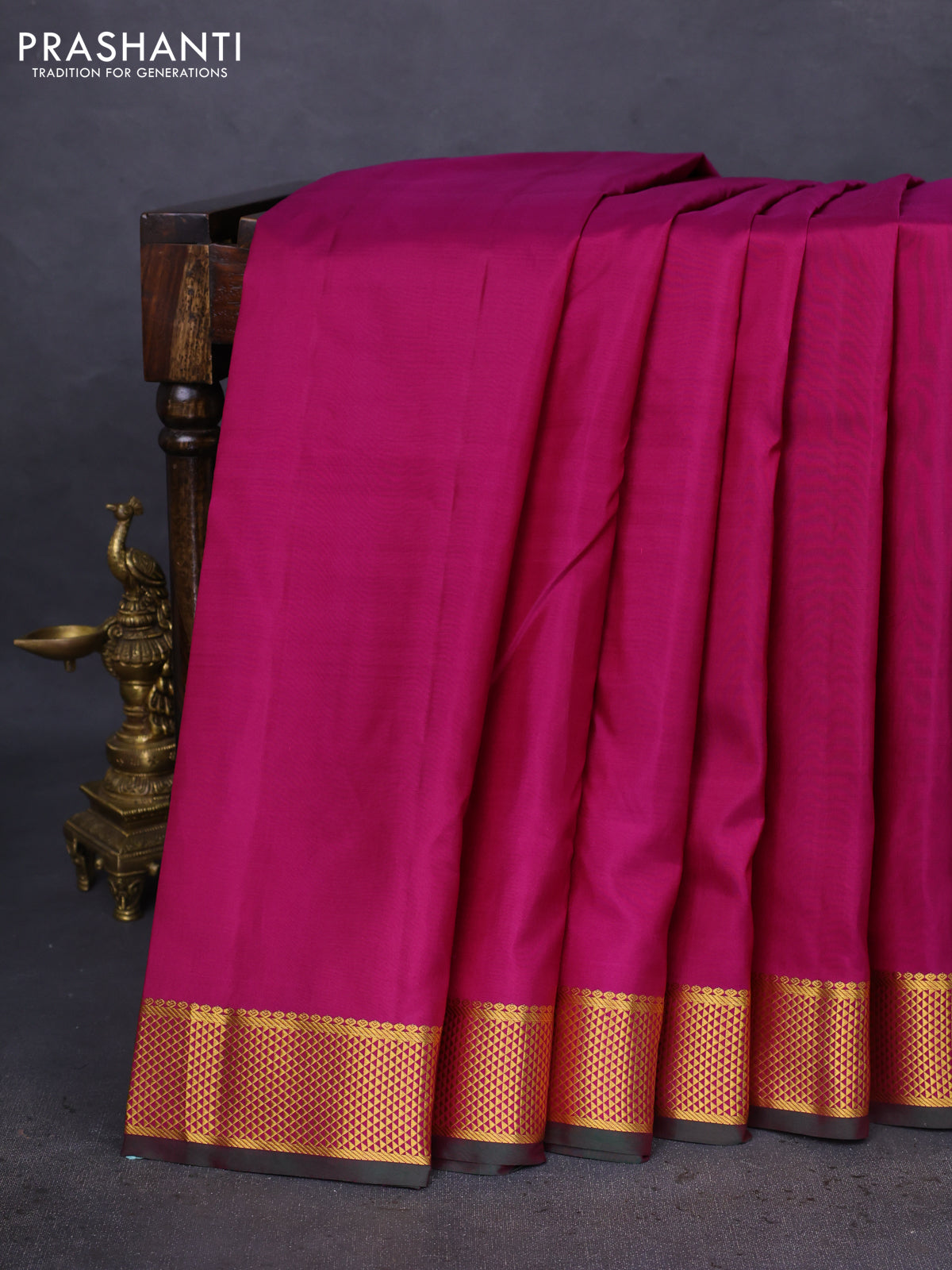 10 Yards silk saree deep purple and dark green with plain body and zari woven border