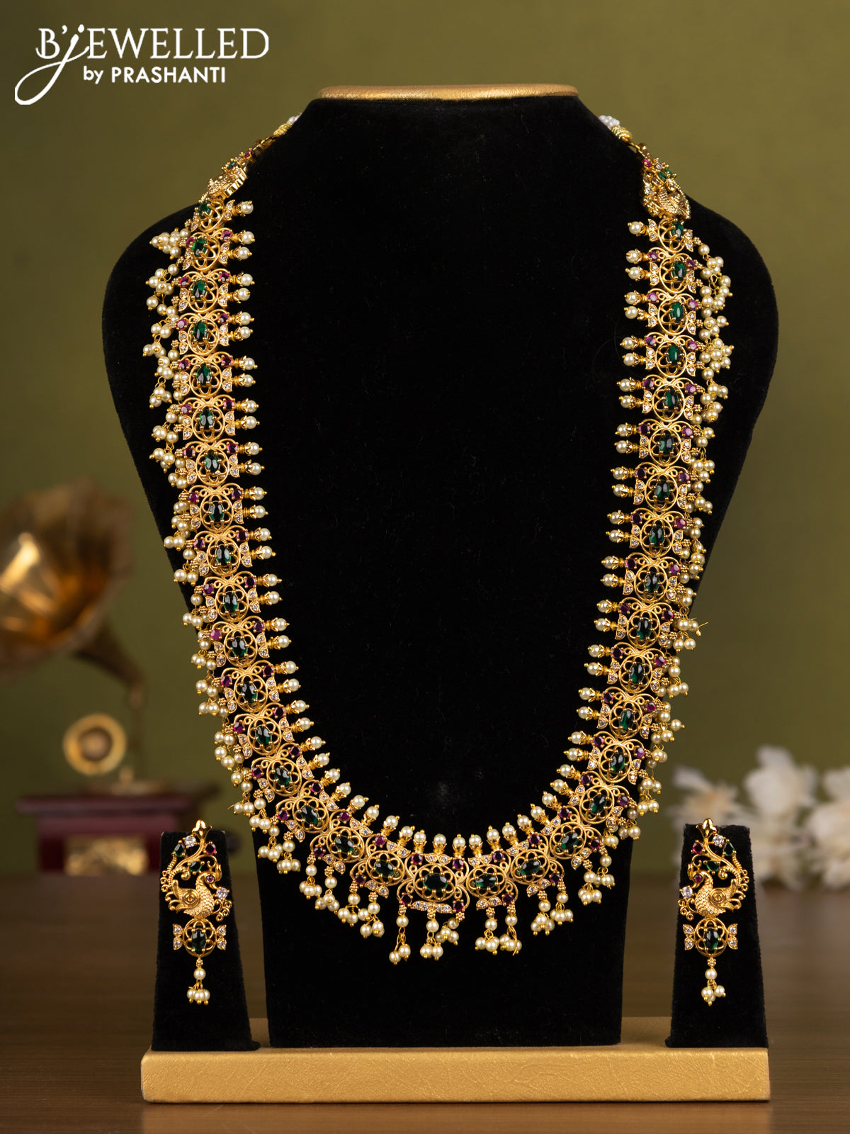 Antique guttapusalu haaram with kemp & cz stones and pearl hangings