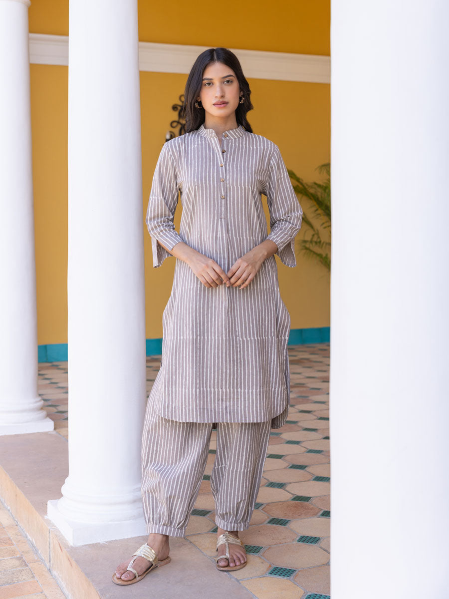 Set of 2 - Kaveri Block Printed Kurta and Lantern Pants