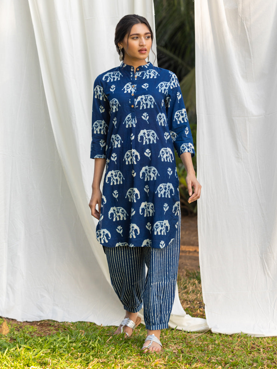 Set of 2 - Tarang Indigo Cotton Kurta with Pants