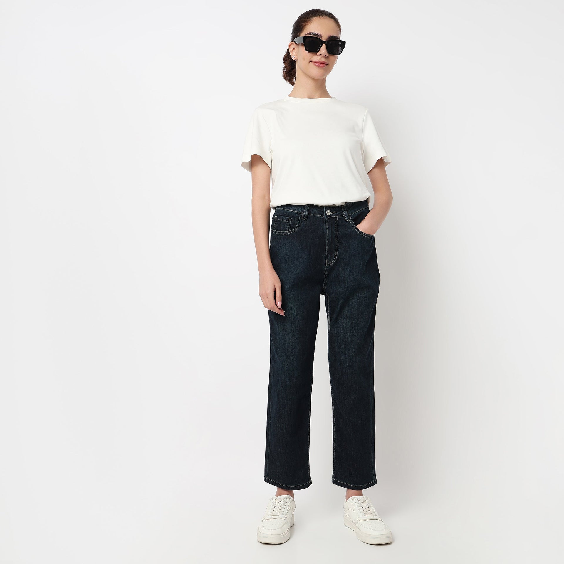 Baisc 5 Pocket Cropped Jeans With Relaxed Fit