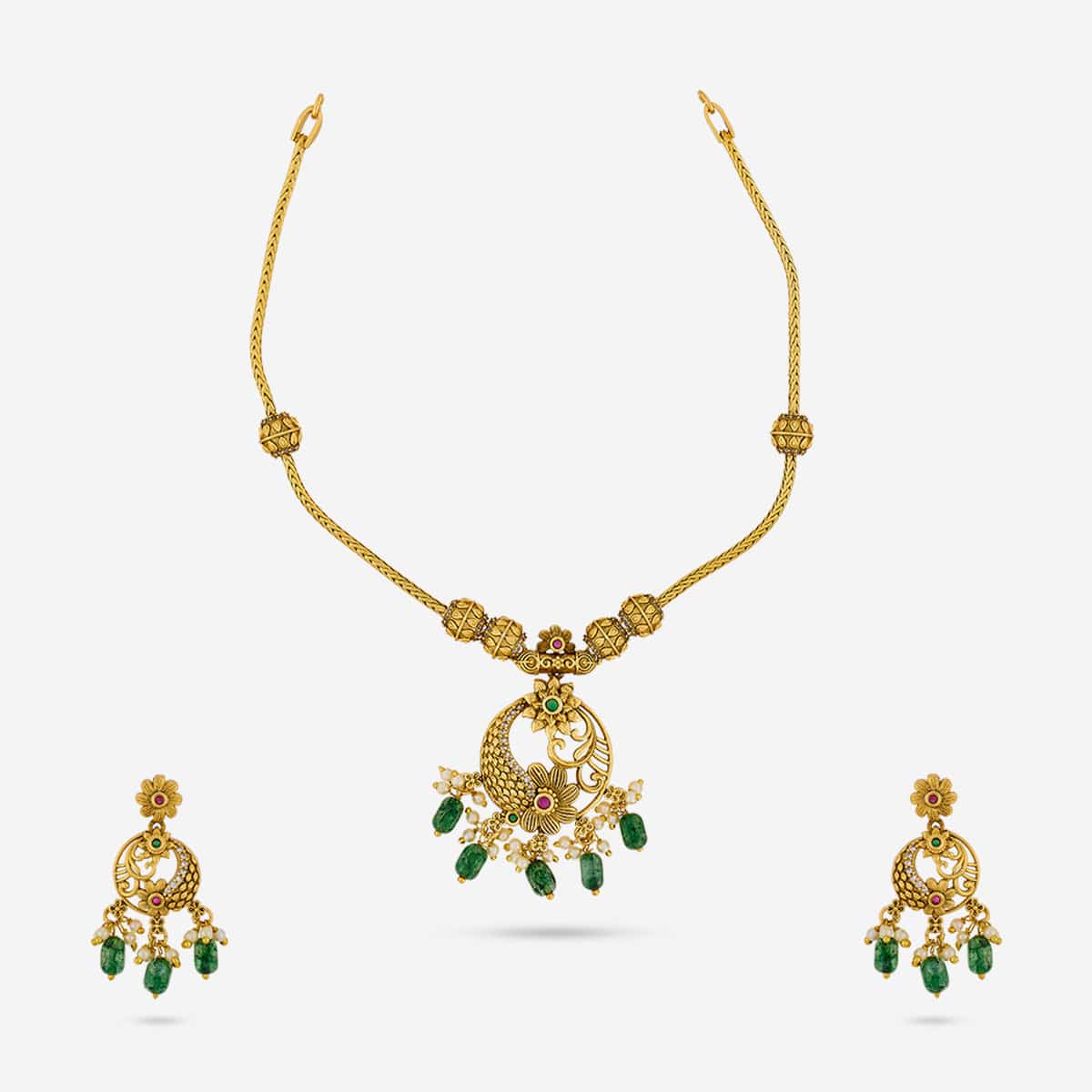 Antique Necklace 195080