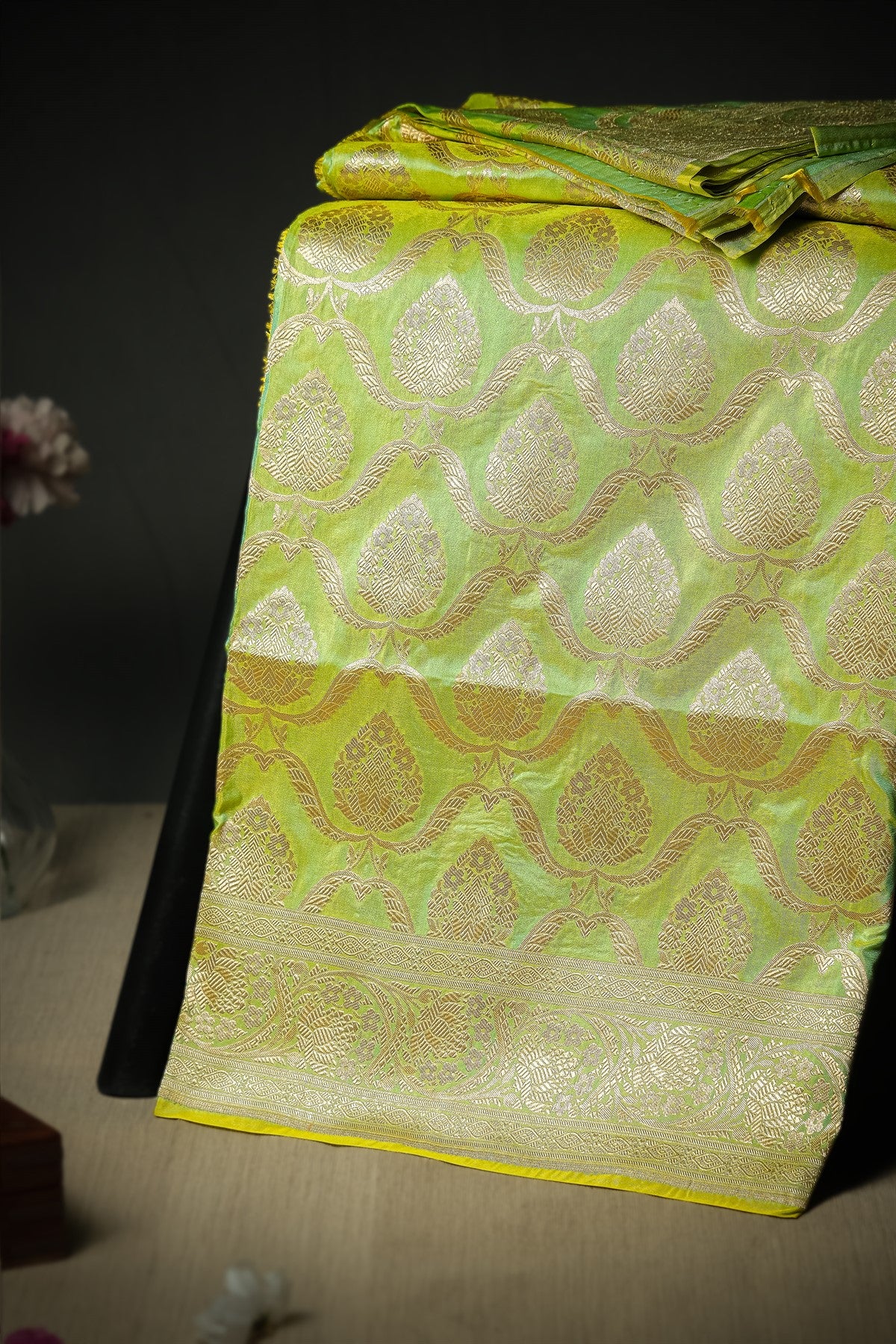 Mandir Lime Green & Gold Banarasi Jaal Saree